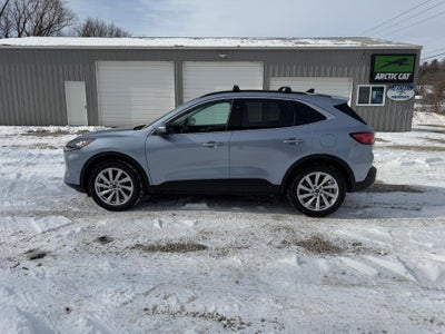 2022 Ford Escape Titanium Hybrid AWD