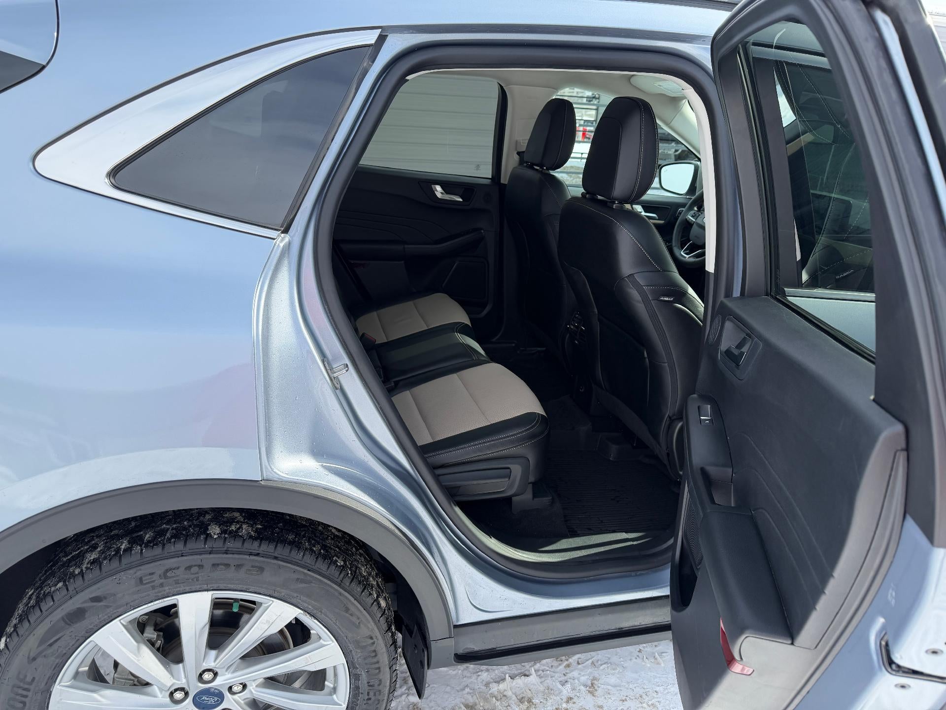 2022 Ford Escape Titanium Hybrid AWD