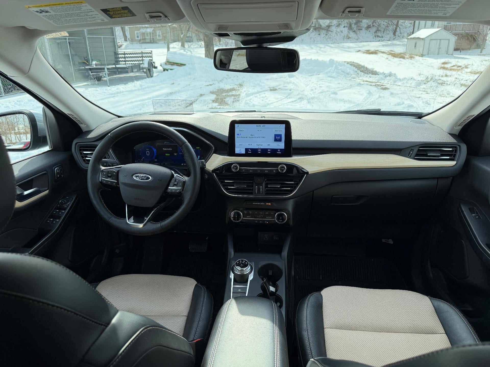 2022 Ford Escape Titanium Hybrid AWD