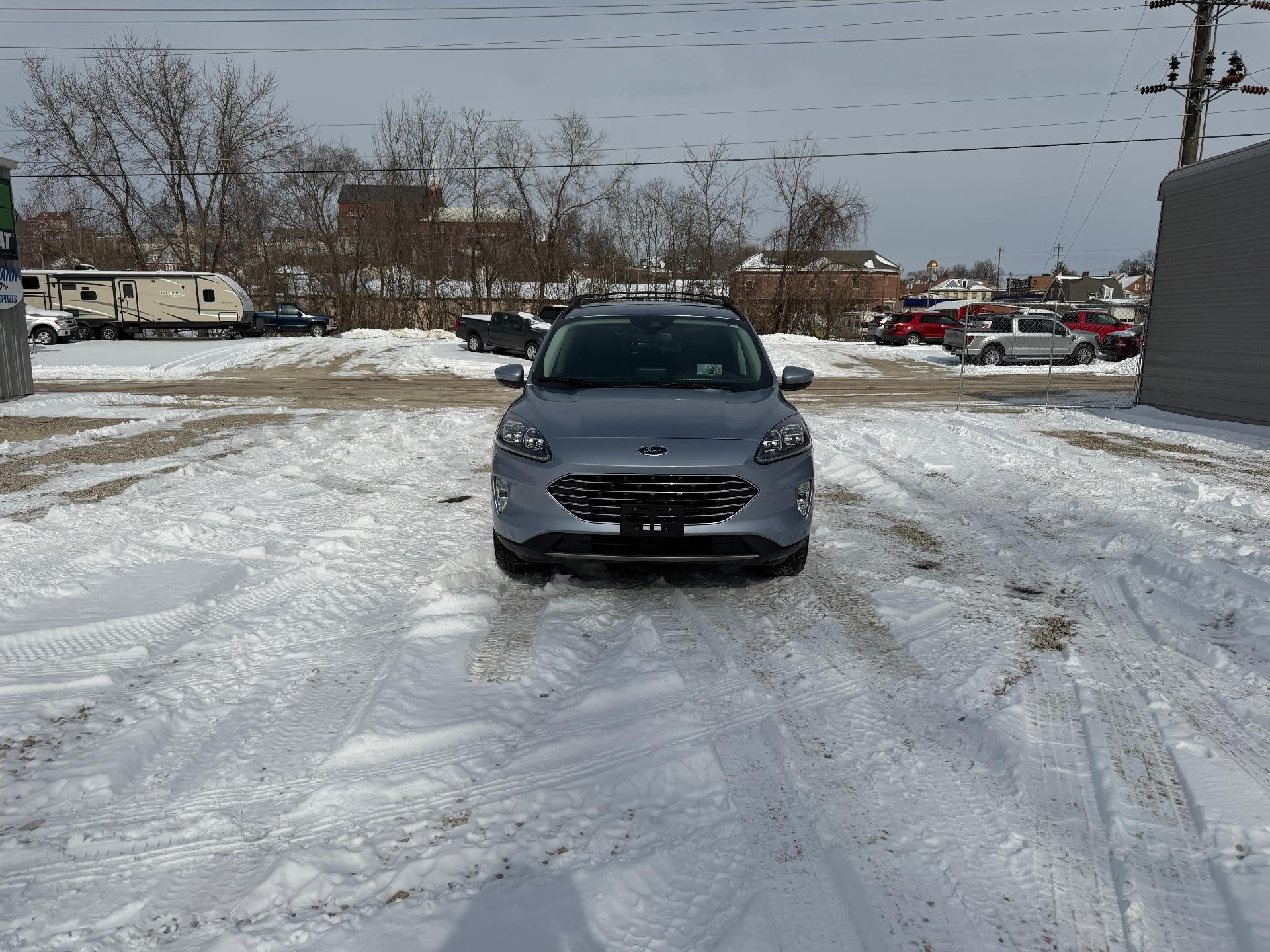 2022 Ford Escape Titanium Hybrid AWD
